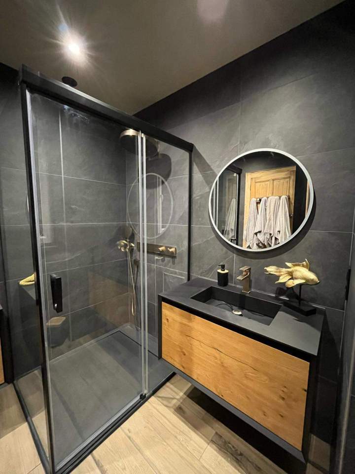 Notre entreprise s'occupe de la création de votre salle de bain. 